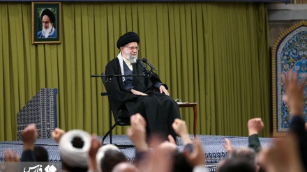 (FOTO) L'incontro del Leader con il popolo di Tabriz - 1