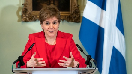 スコットランド首相が辞任表明