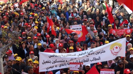 Tunisia, ancora manifestazioni contro le politiche del presidente Saied 