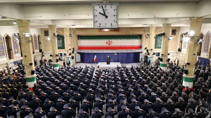 Pertemuan Rahbar dengan para Komandan AU Iran