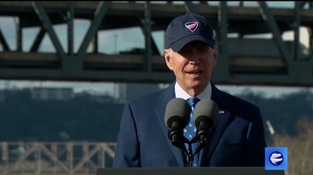 Байден в 2 года: рекордно низкое одобрение и «поликризис»