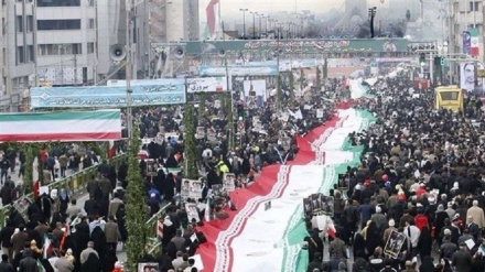 خنثی شدن توطئه دشمنان با حضور گسترده مردم در راهپیمایی  22 بهمن 