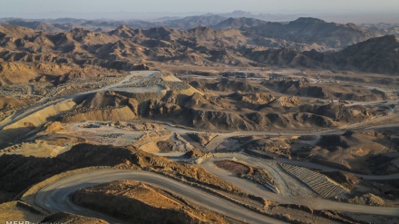 イラン国内で、新たな鉄鉱石の鉱脈発見