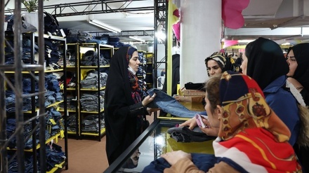 Menjelang Nowruz, Pameran untuk Anak Yatim Digelar