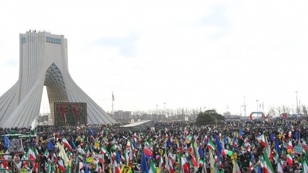 (FOTO) La partecipazione ai festeggiamenti per l'anniversario della Rivoluzione Islamica -1