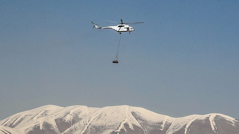 Helikopter Penyelamatan dan Evakuasi di Tehran.
