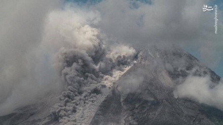 Индонезияда вулқон отилди(фотожамланма)