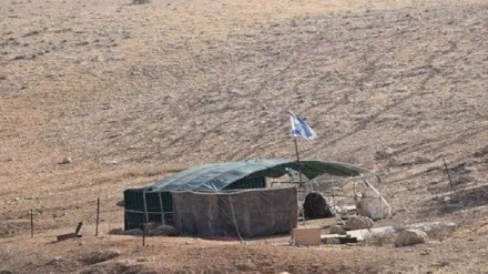 Illegal Zionist settlers set up new outpost in Jordan Valley 