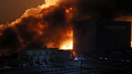 韓国中部のタイヤ工場で火災、煙吸引で１１人搬送