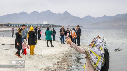 Liqeni i Urumijes; një perlë e provincës Azerbajxhan, destinacion i turistëve të Novruzit
