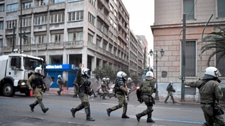 Grecia, manifestazioni e scontri nella capitale