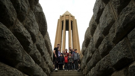 Nowruz, Wisatawan Kunjungi Pusat Wisata Hamedan (2)