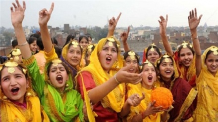 パキスタンで、春の到来に際し「バサント」の祭りが実施