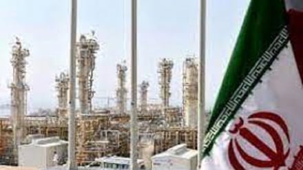 Iran. Firma di  $ 100 miliardi nell'industria petrolifera 