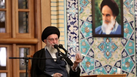 Kiongozi wa Mapinduzi ya Kiislamu akanusha vikali uwepo wa Iran katika vita vya Ukraine