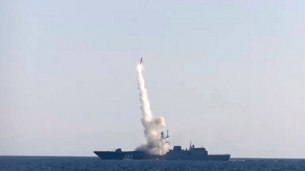 ロシアが日本海で極超音速ミサイル発射