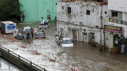 Përmbytje në Arabinë Saudite, humbin jetën katër persona