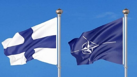 Nato, ufficiale l'adesione Finlandia. Monito Russia con più truppe al confine