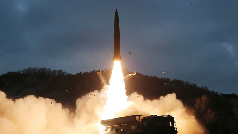 Korea Utara melakukan uji coba rudal baru
