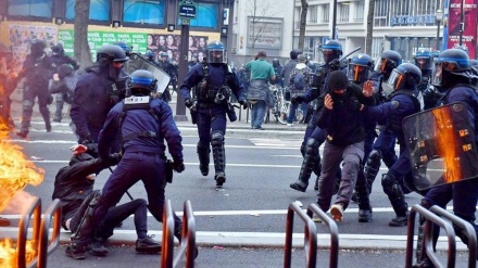 France: les avocats se mobilisent contre les arrestations 