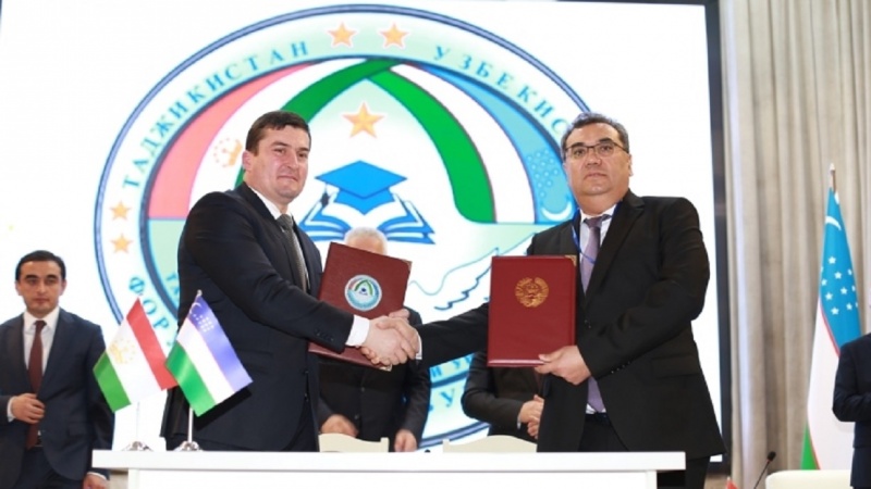امضای 30تفاهمنامه همکاری مدیران دانشگاه های تاجیکستان و ازبکستان