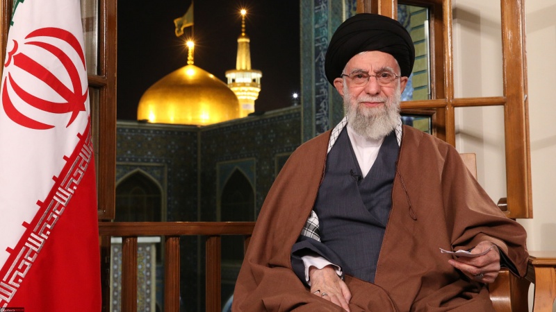 Pemimpin Besar Revolusi Islam Ayatullah al-Udzma Sayid Ali Khamenei.