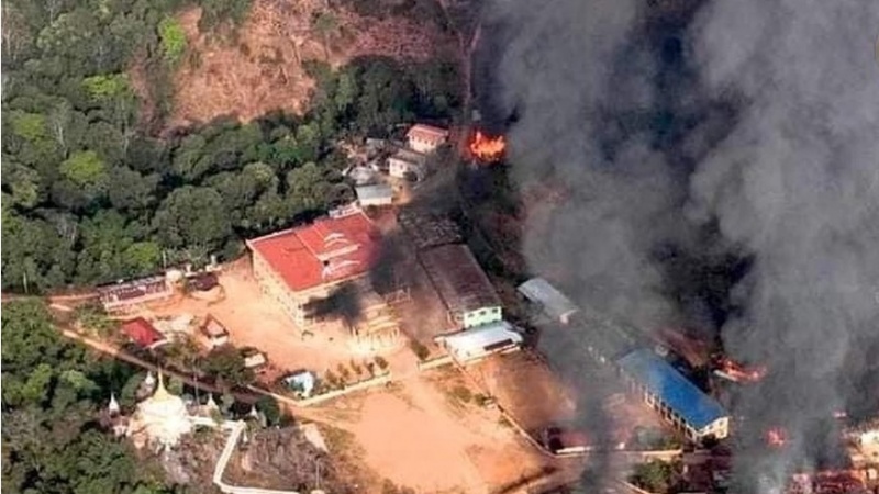 ミャンマーの寺院の空爆
