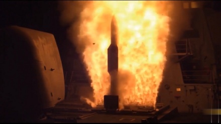 Сақшылар корпусының теңіз күштері әуе-қорғаныс кемесінен 
