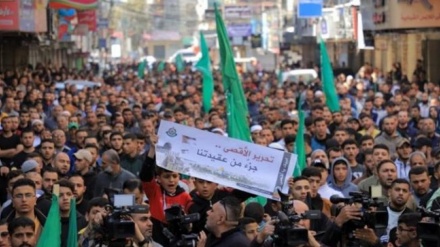 Palestinezët në Gazën veriore demonstrojnë në mbështetje të Xhamisë Al-Aksa dhe Bregut Perëndimor