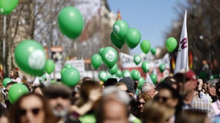 Spagna: 23 mila persone in piazza contro l'aborto