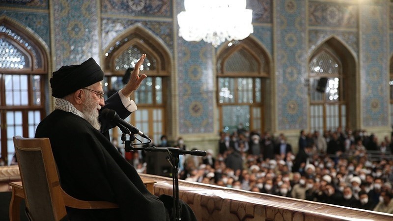 Rahbar sampaikan pidato di kompleks makam Imam Ridha di Mashhad di hari Nowruz
