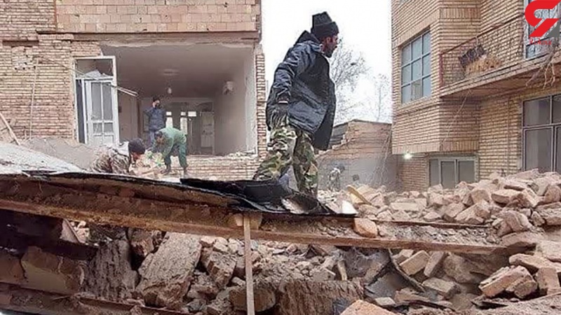 Ein relativ starkes Erdbeben erschüttert einige Dörfer in der iranischen Stadt „Salmas“