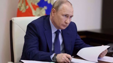  Putin approves new foreign policy to confront West's 'hybrid war' 