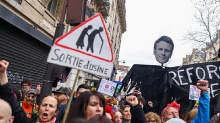 Francia, tensioni a manifestazione contro la riforma pensioni