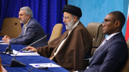 Раиси: Иран Африка елдерімен қарым-қатынастарын кеңейтуге дайын