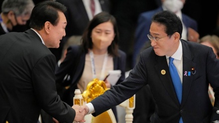 韩国总统到日本进行两天访问