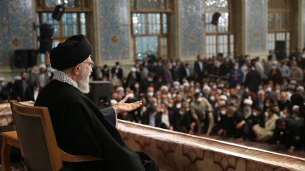 Pemimpin Revolusi Islam: Kita Memiliki Banyak Kekuatan