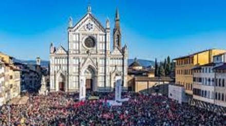 Italia. Corteo antifascista a Firenze, 10mila in piazza