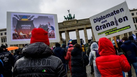 Demonstrata antiqeveritare në Gjermani kundër dërgimit të armëve në Ukrainë