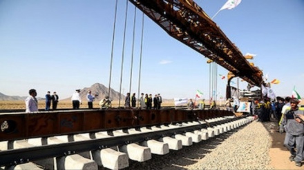 تاکید مقام طالبان بر اهمیت خط آهن خواف - هرات 