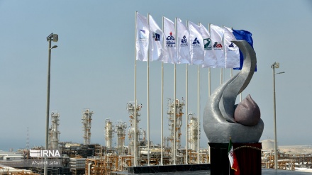 Faza e 14-të e Pars Jugut u përurua nga presidenti iranian