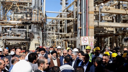 President inaugurates expansion project in Abadan Refinery 