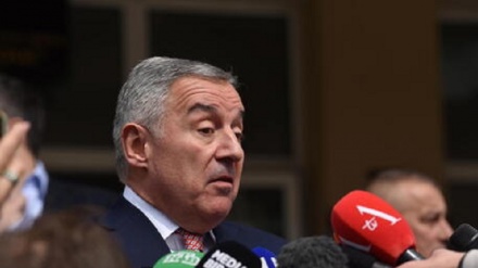 Montenegro: Djukanovic fiducioso, 'vincerò, non sono antiserbo'