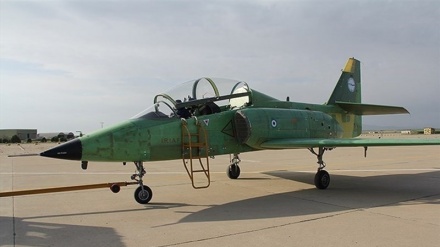 איראן פתחה קו יצור של מטוס קרב 