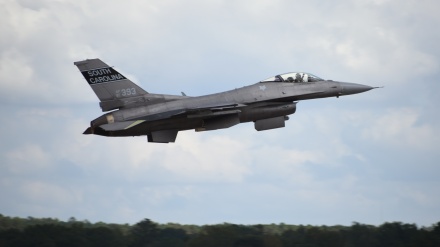 米国防総省「F-16はウクライナに供与せず」