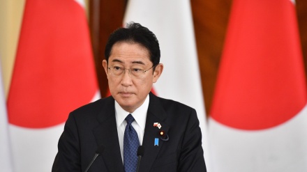 岸田首相が引き続き強く要求、「拘束日本人の早期解放を」