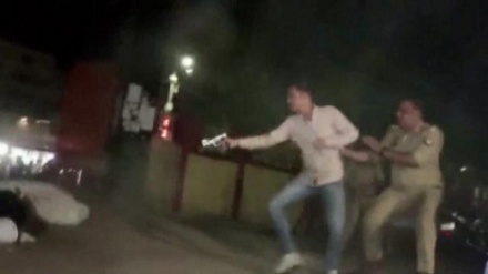 India, l'omicidio in diretta tv di un ex parlamentare e di suo fratello + VIDEO