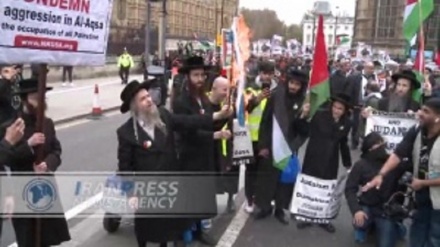 Londonda Ysraýylyň baýdagyny ýewreý ruhanylary ýakdylar