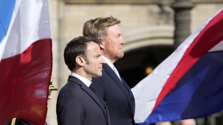 Macron expose sa vision de la 