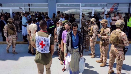 Yémen: un premier avion parti de Sanaa pour Aden